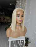 Lekka blond peruka Zyta lacefront naturlany efekt jasny blond