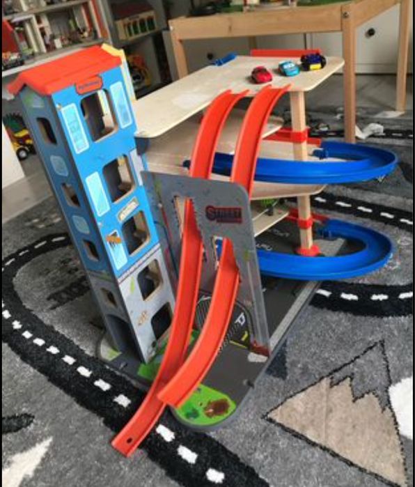 Garaz drewniany 5 poziomowy