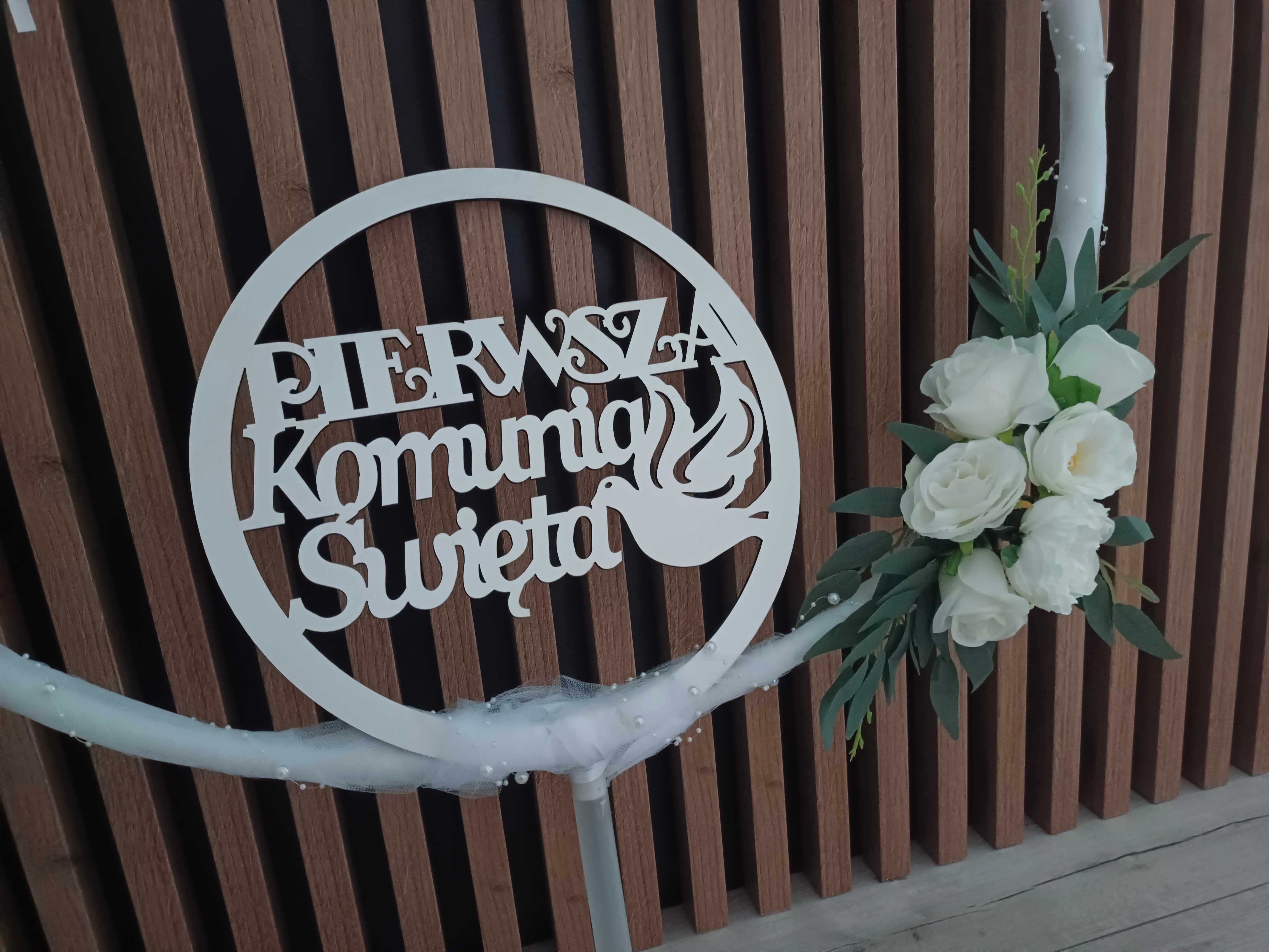 Ścianka, dekoracja pierwsza komunia tiul, perełki kwiaty bez stelażu