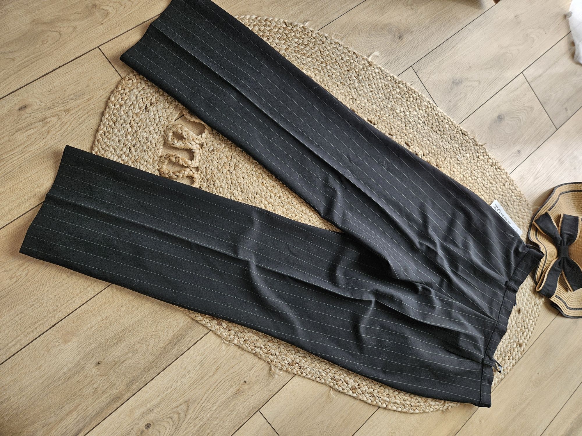 Nowe Spodnie damskie w kant  Szerokie w Paski XXL/XL - Eleganckie i Wy