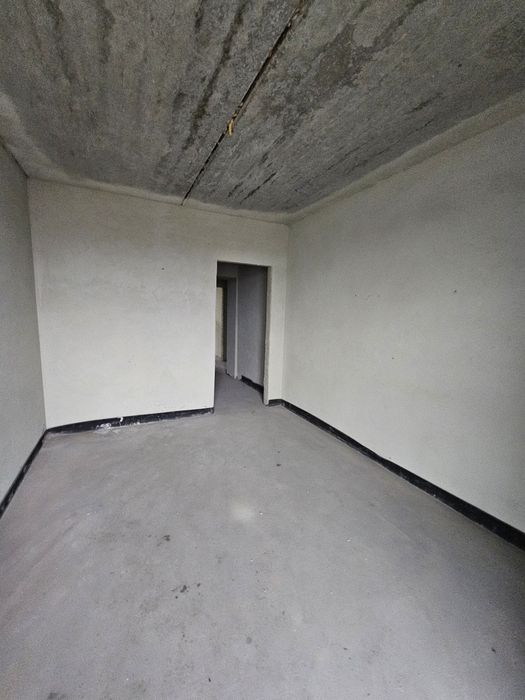 Продам 2-кімнатну квартиру у Новобудові