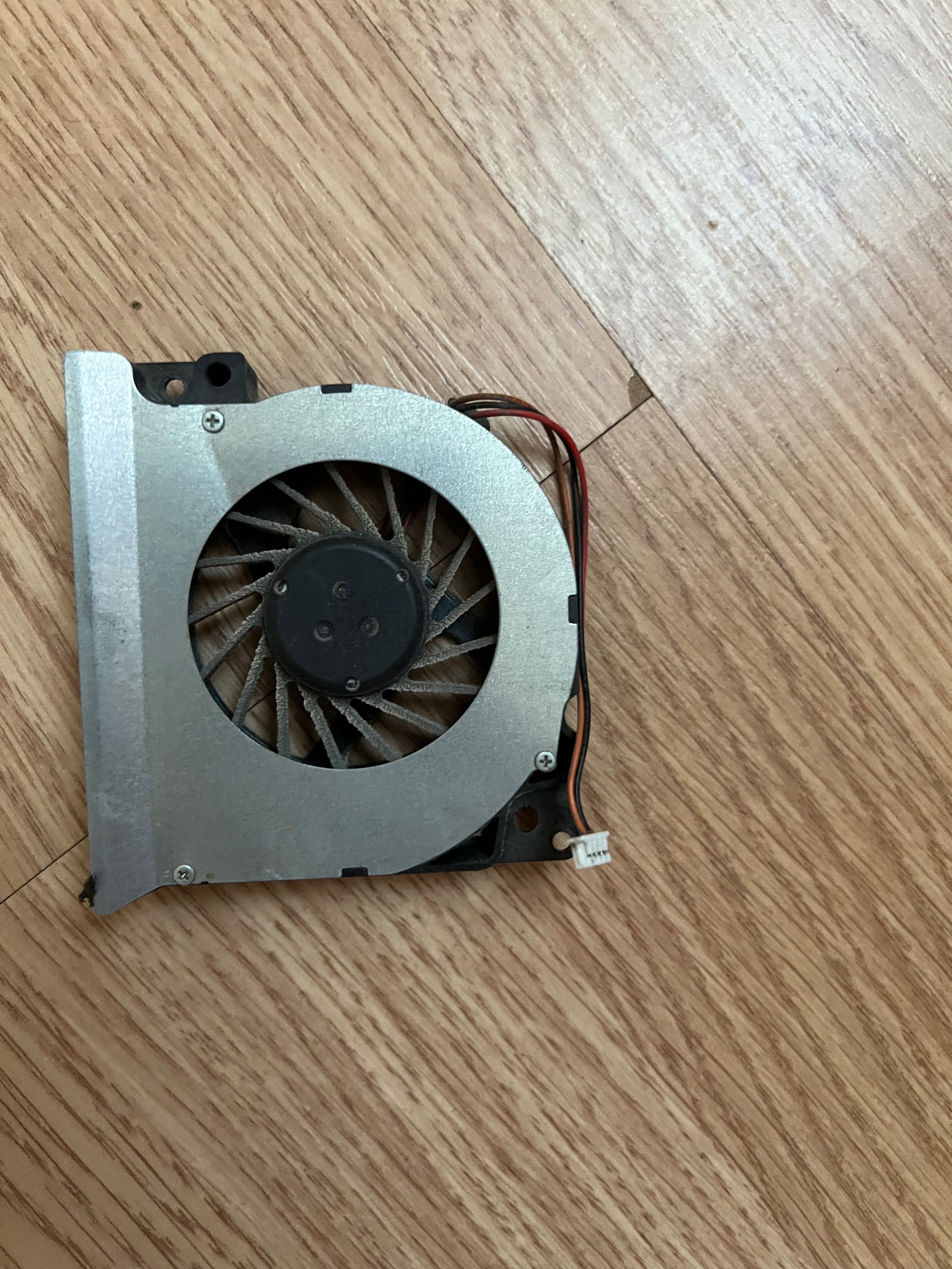 Зарядка Клавиатура кулер Samsung r40plus r60plus r20