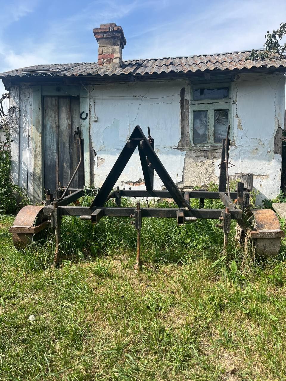 Продам трактор Т-25 з плугом Бомет 2,25 та культиватором