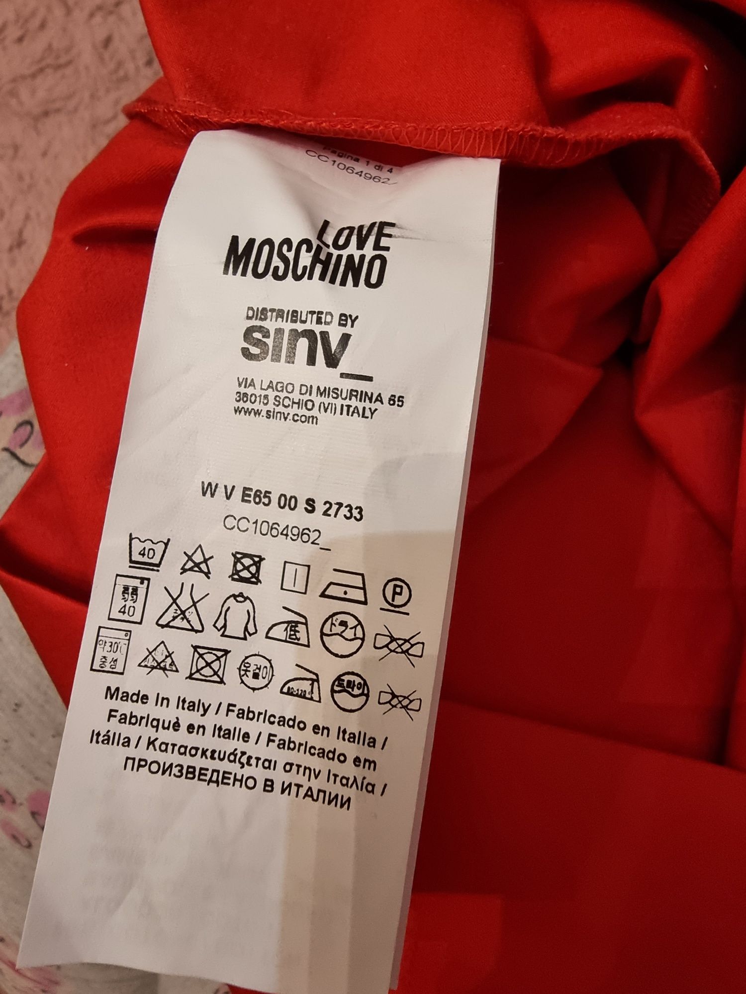 Mała czerwona mini sukienka Love Moschino z logowanym  paskiem r 34/36