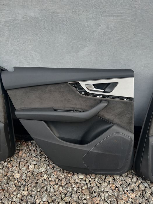 Карти обшивка двери Audi Q7 4m