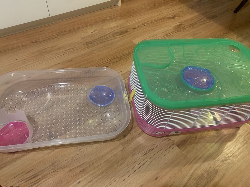 Gaiola com acessorios para hamster