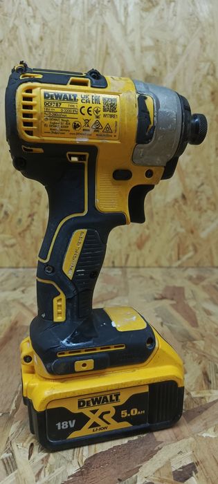 Zakrętarka DeWalt dcf787 18v 5 ah