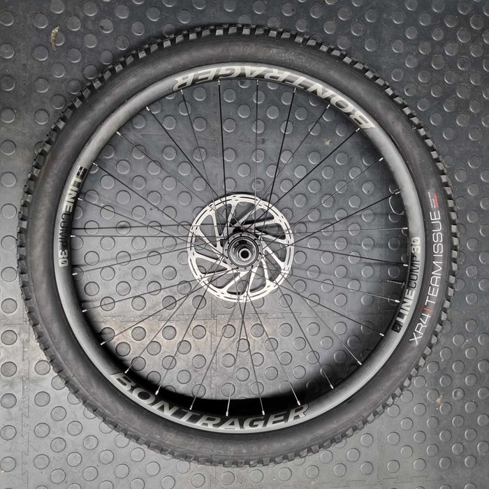 Nowe koło Bontrager Line Comp 30 z nową oponą XR4 i tarczą Sram 29cali