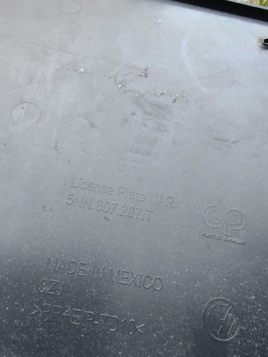 Подіум, Кронштейн номерного знаку VAG 5NN807287