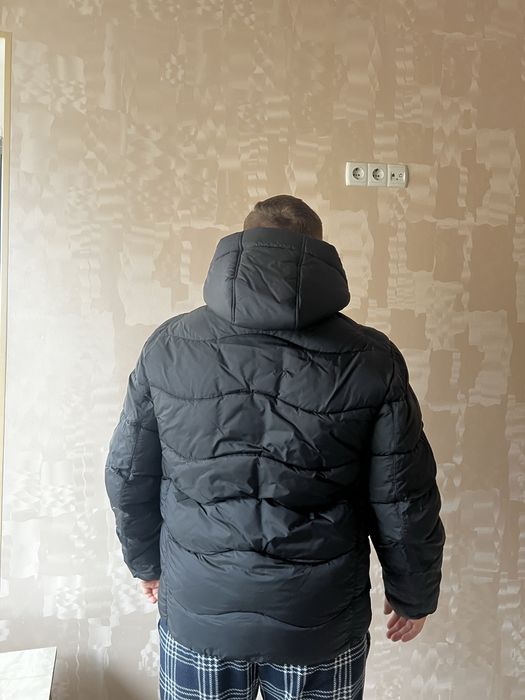 Чоловіча зимова куртка з термо підкладкою