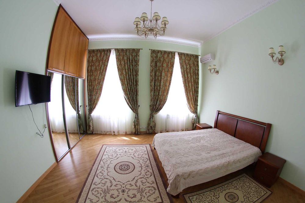 Дворівнева квартира в центрі Одеси