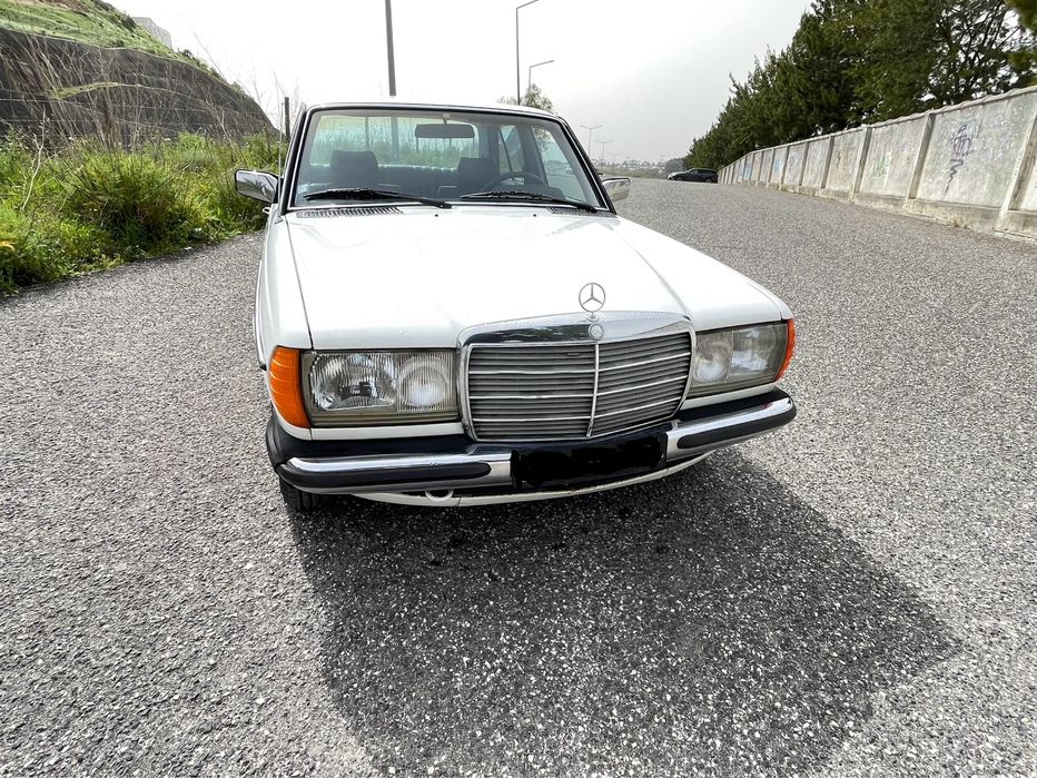 Mercedes 300d W123