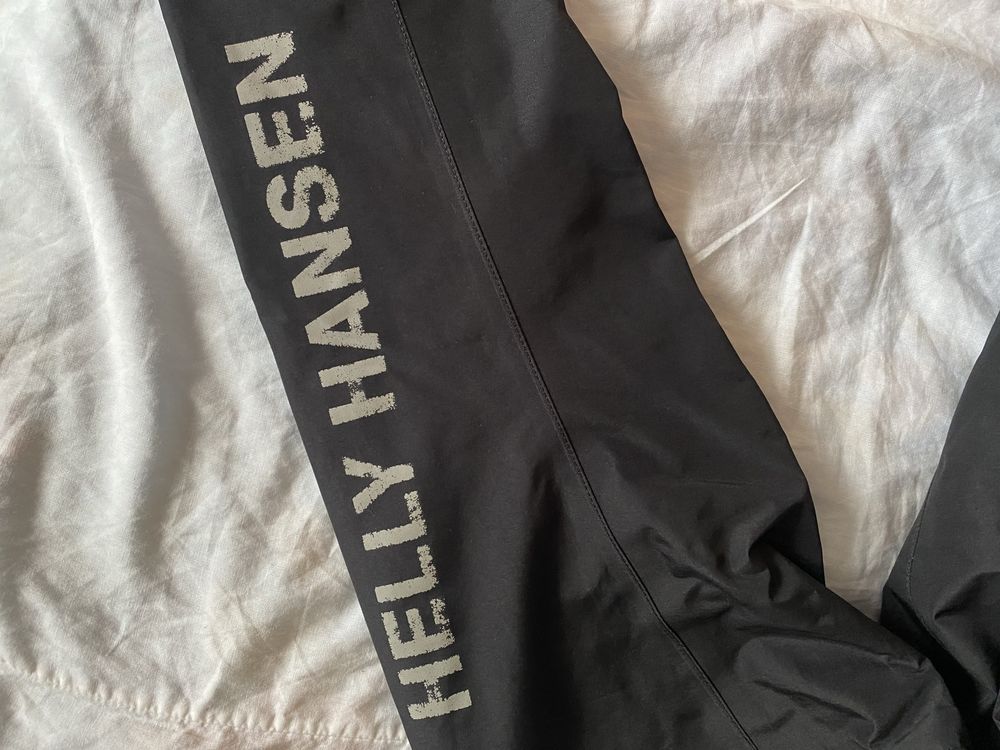 Вітровка Helly Hansen