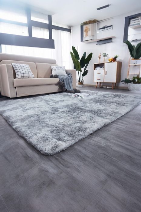 Dywan duży szary miękki przyjemny w dotyku pluszowy jasny do salonu