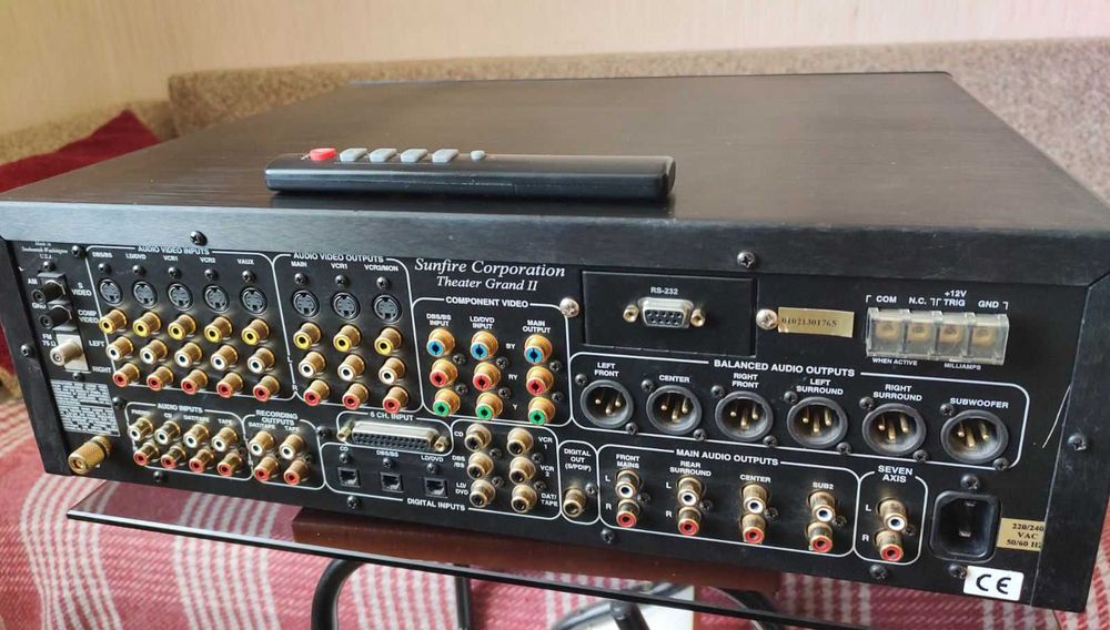Предусилитель с ЦАП + процессор Sunfire Theater Grand II