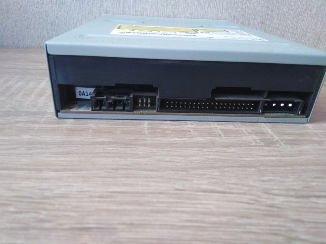 CD-ROM DRIVE. Model:GCR 8522B. Бу