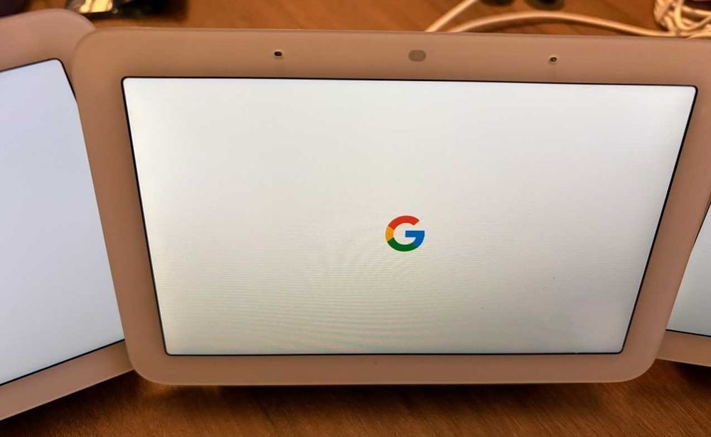 Google Nest Hub 2, trzy sztuki, używane
