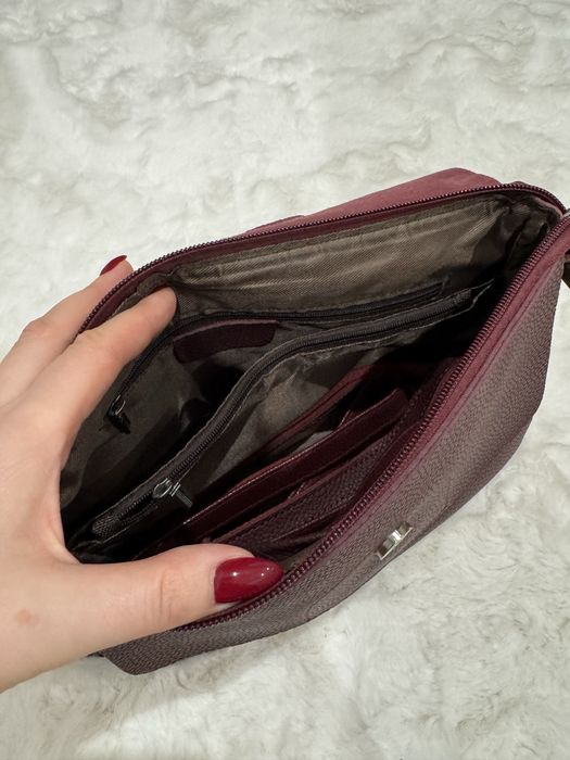 Сумочка шкіряна в трендовому кольорі