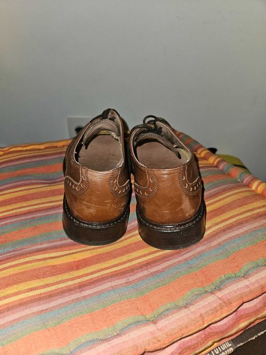 Sapatos Pele, tamanho 40