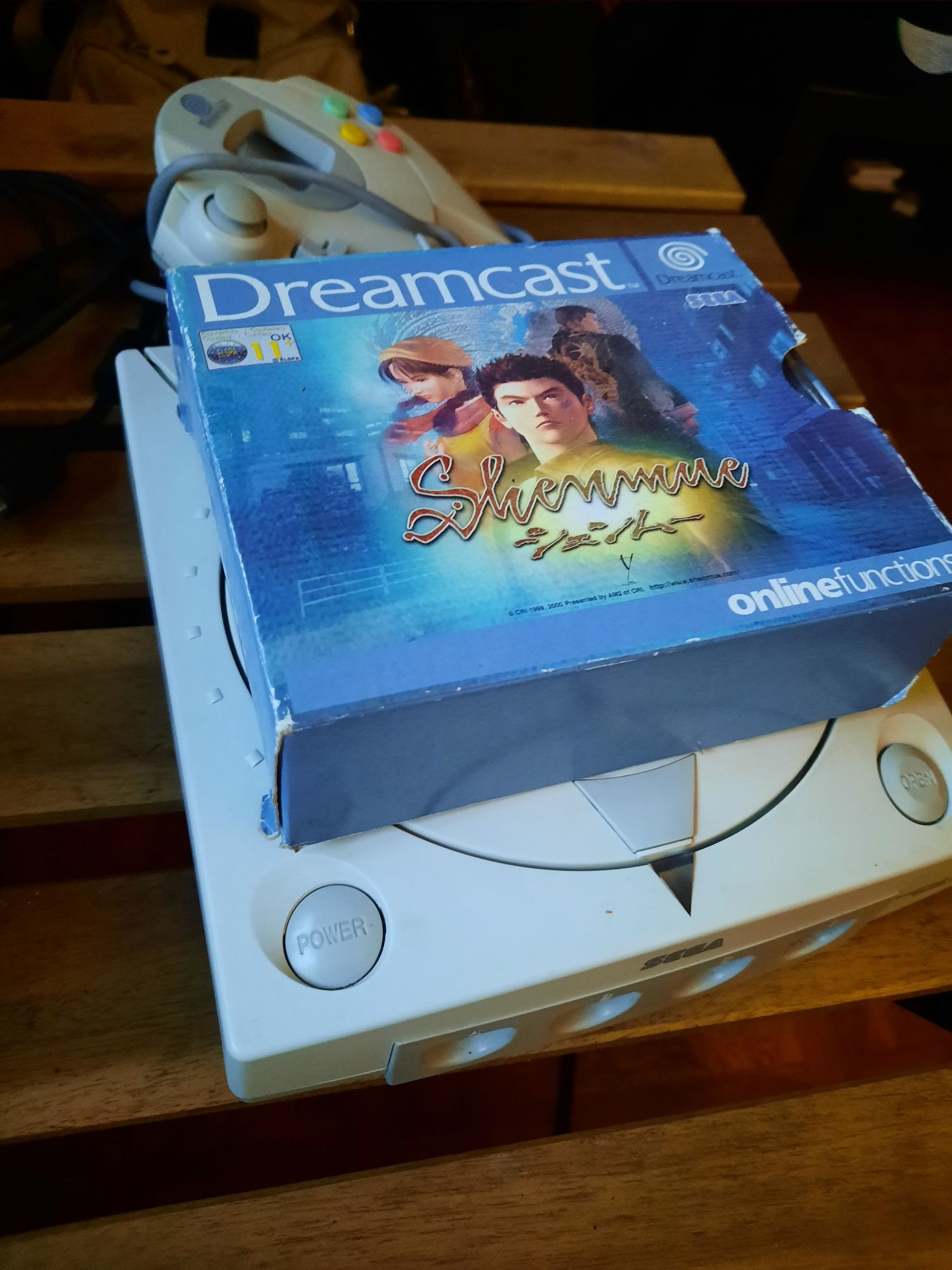 Sega Dreamcast  + jogo Shenmue + 2 cartões de memória