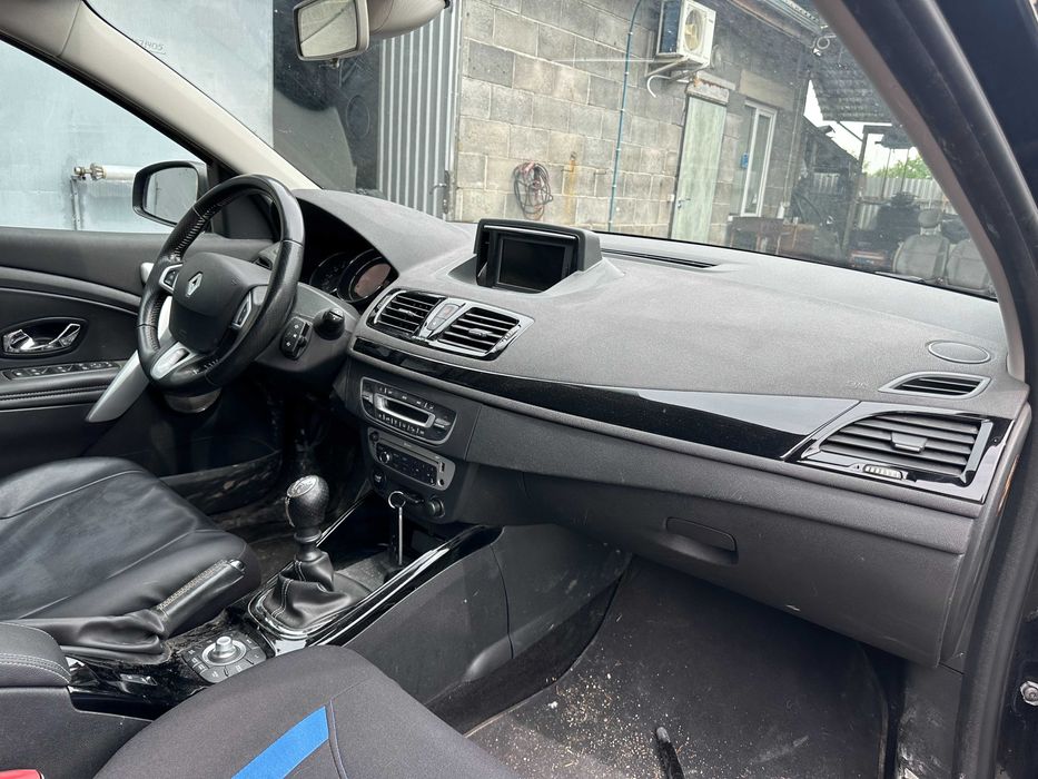 Торпедо Renault Megane III Консоль airbag   Панель Меган3 В наличии