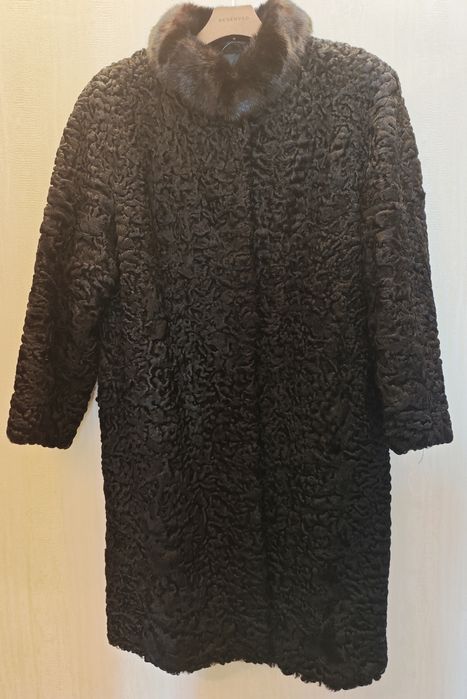 Шикарна сучасна модель шуби з каракуля. Нова.48-50. Люкс