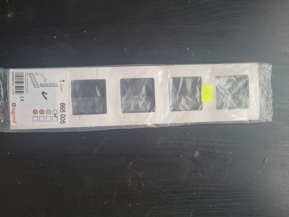 LEGRAND NILOE, ramka pięciokrotna. Zestaw z gniazdami i łącznikami