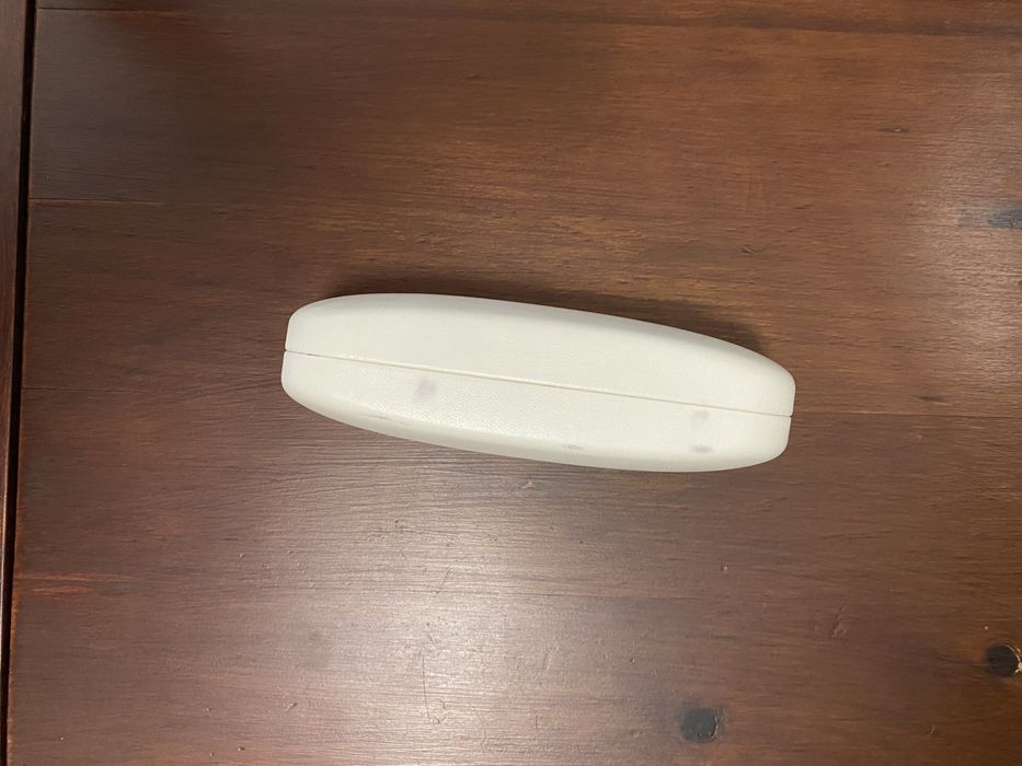 Estojo de óculos yves Saint Laurent