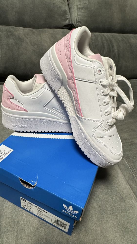 Ténis Adidas mulher