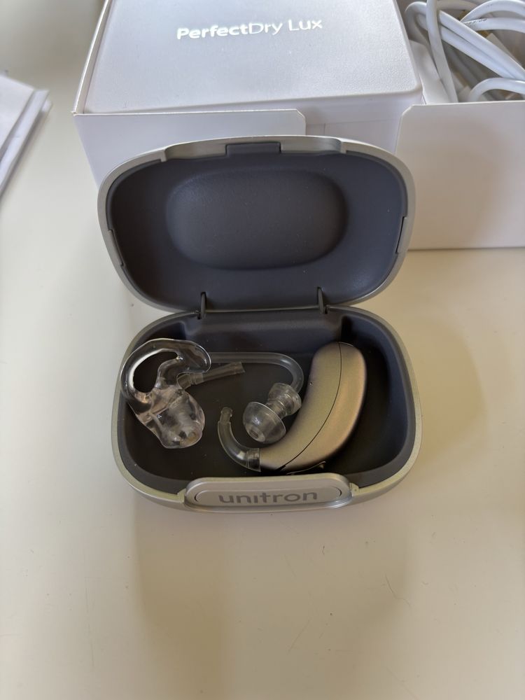Aparat słuchowy Unitron + osuszacz PerfectDry Lux