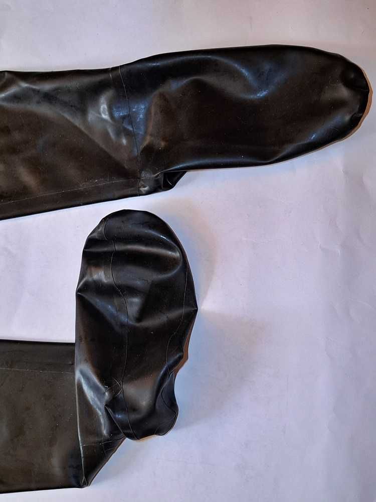 Czarny kombinezon latex 100% guma r. M/L