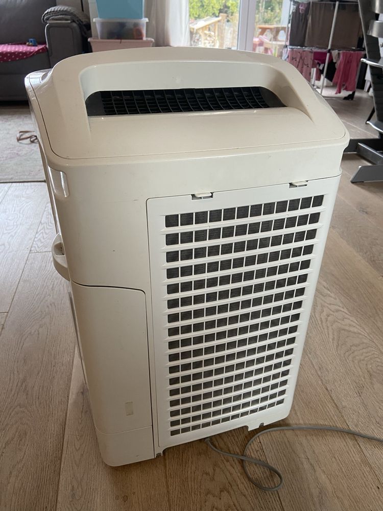 Oczyszczacz Sharp KC-A60EU-W