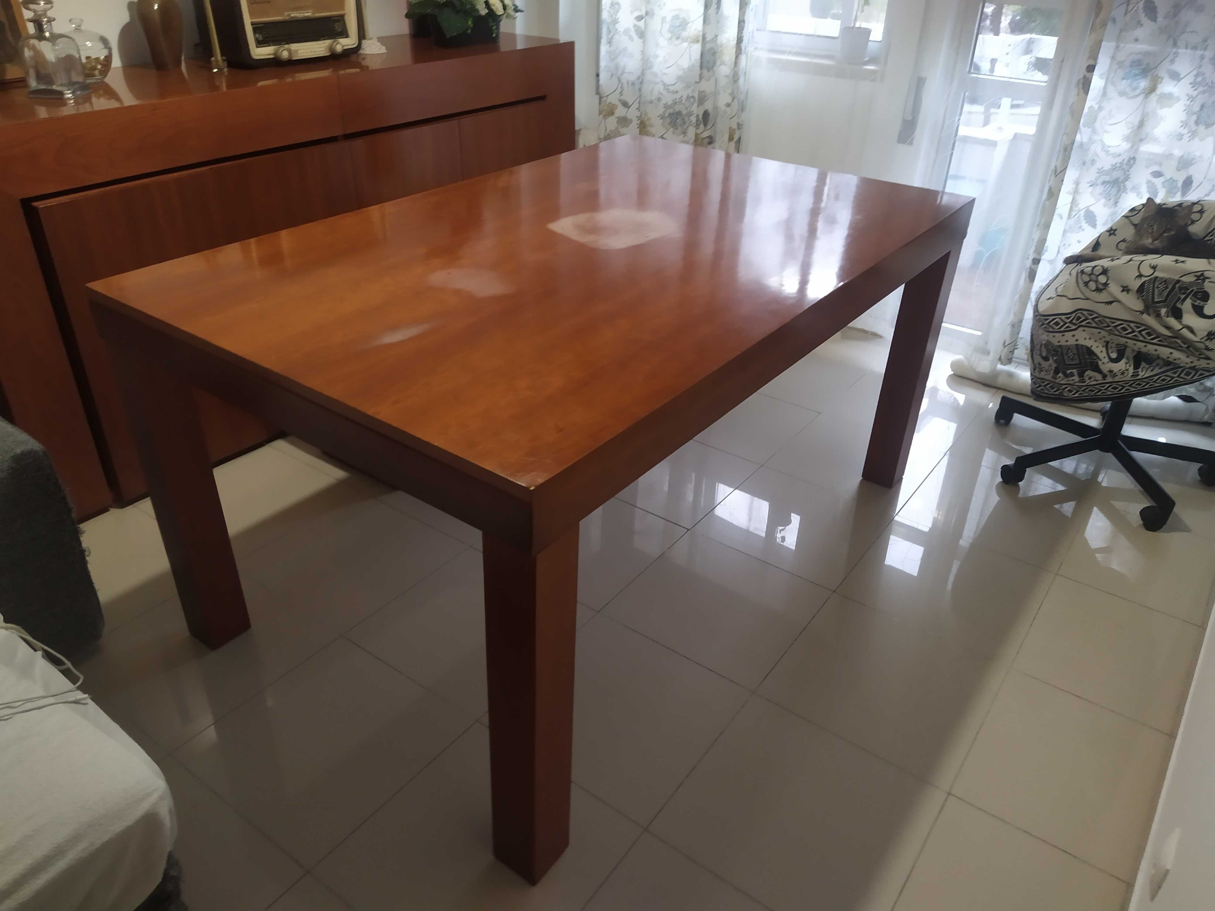 Conjunto de móveis de sala de jantar