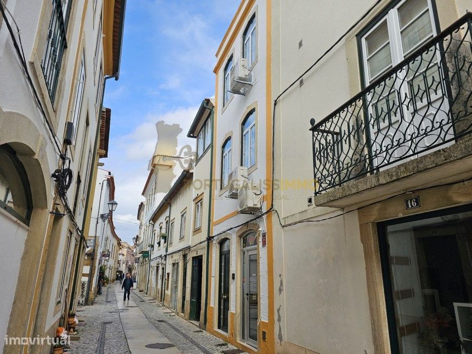 Arrendamento: Escritório renovado no coração do centro histórico de...