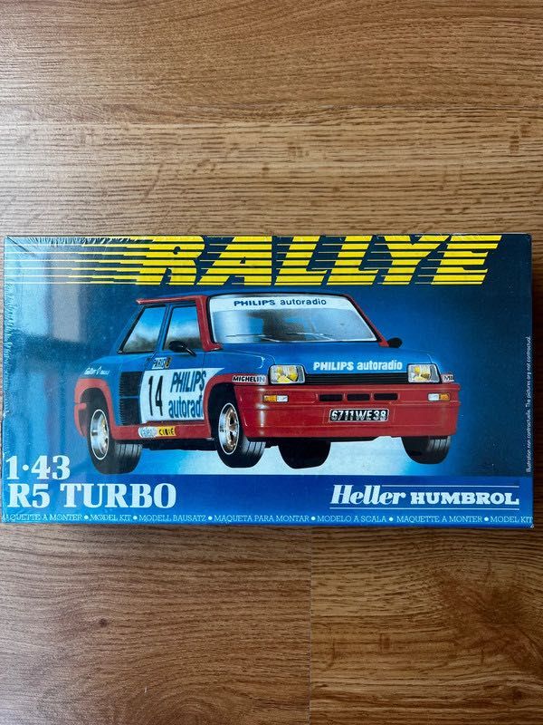 Kits de Modelismo Automóvel Heller 1:43 e Airfix 1:32