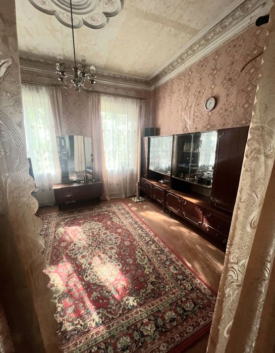 Продаж частини будинку у Центрі міста !