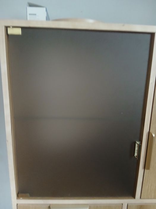 Скло матове коричневе (на дверку до комода)