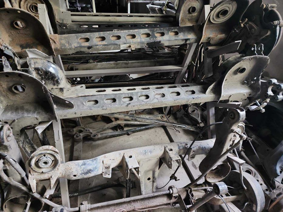 Балка задня Віваро Трафік 2,3,4 Renault Traffic, Opel Vivaro