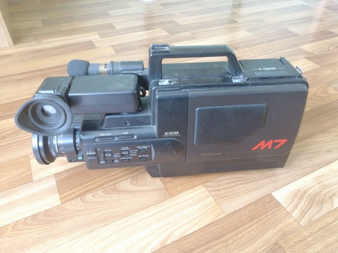 VHS камера National (Panasonic) M7