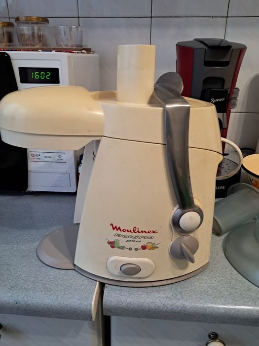 Продам запчасти для соковыжималки Moulinex