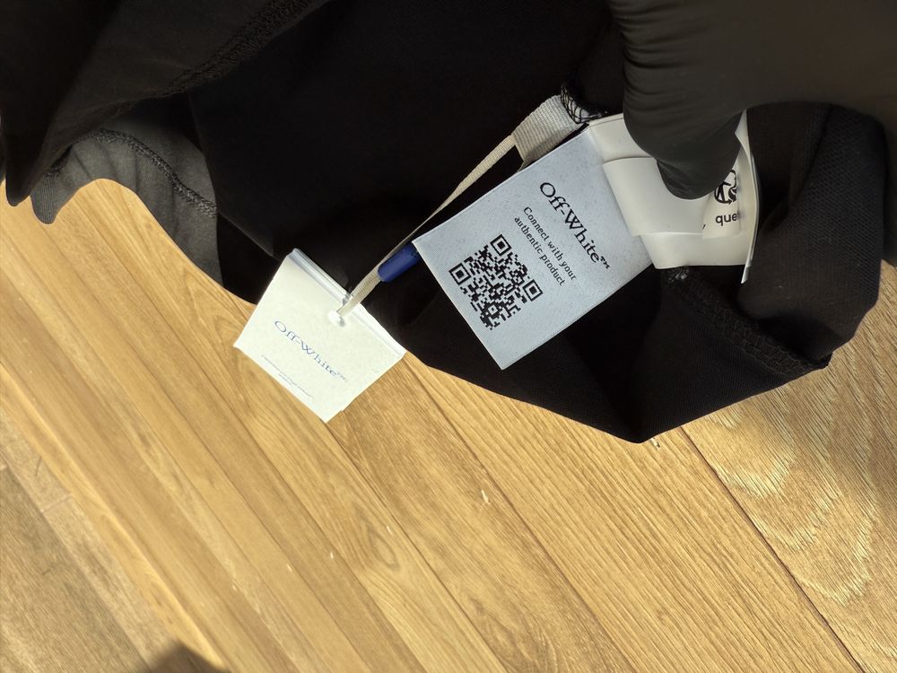 Продам футболку Off white оригинал