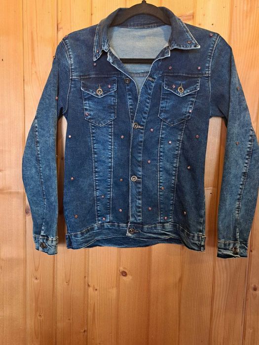Kurtka dżinsowa z kieszeniami
