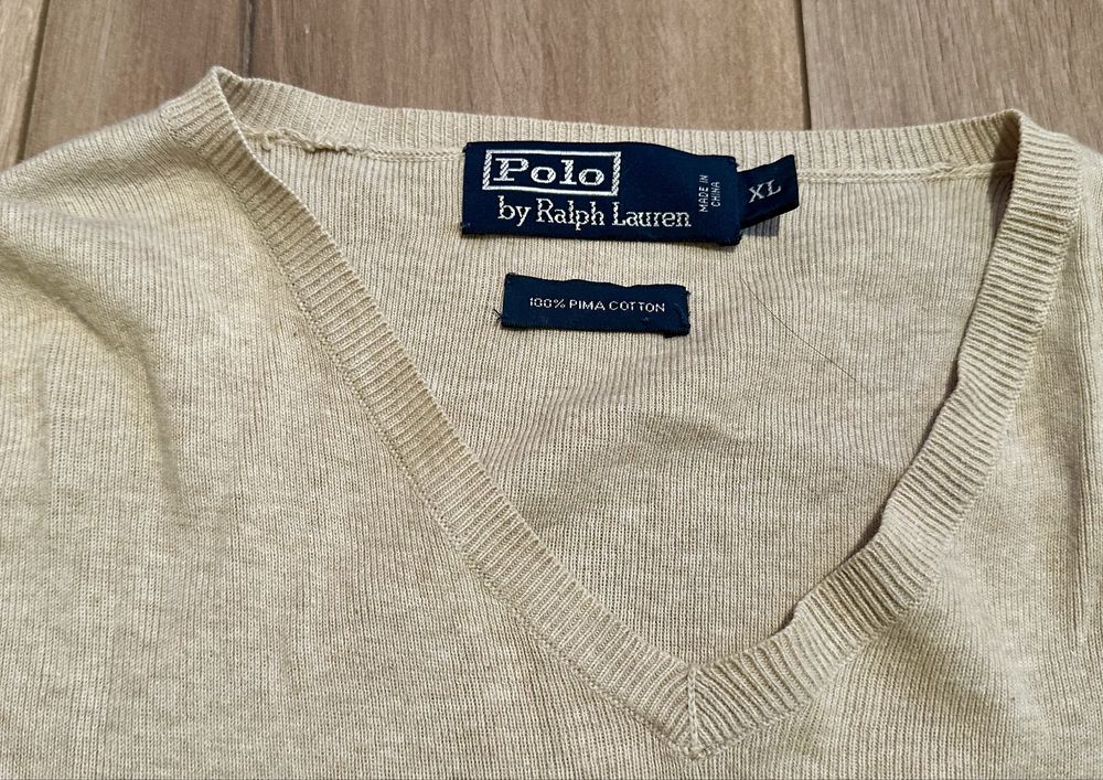 Sweter w serek XL