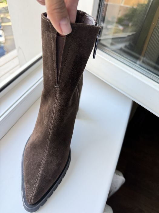 Ботильйони замшеві 38 vitto rossi