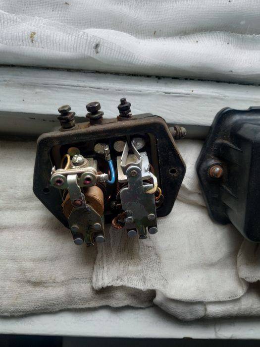 Продам реле регулятор на 6 вольт