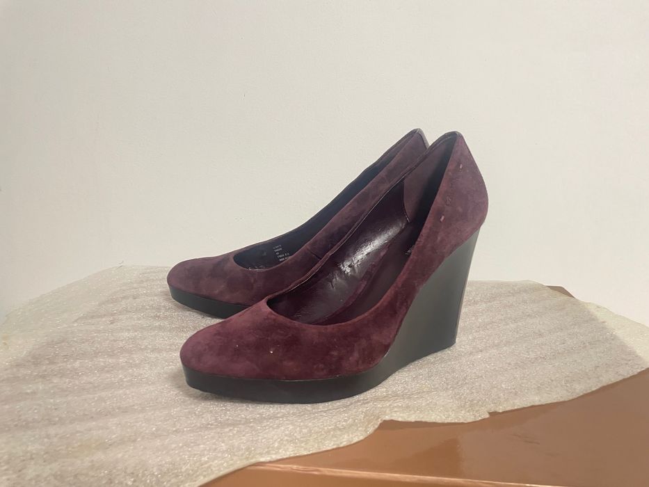 Взуття жіноче туф