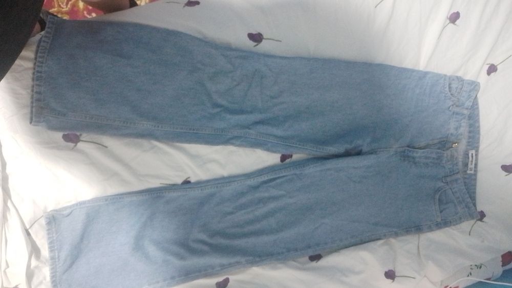 Джынсы клеш, отличное состояние