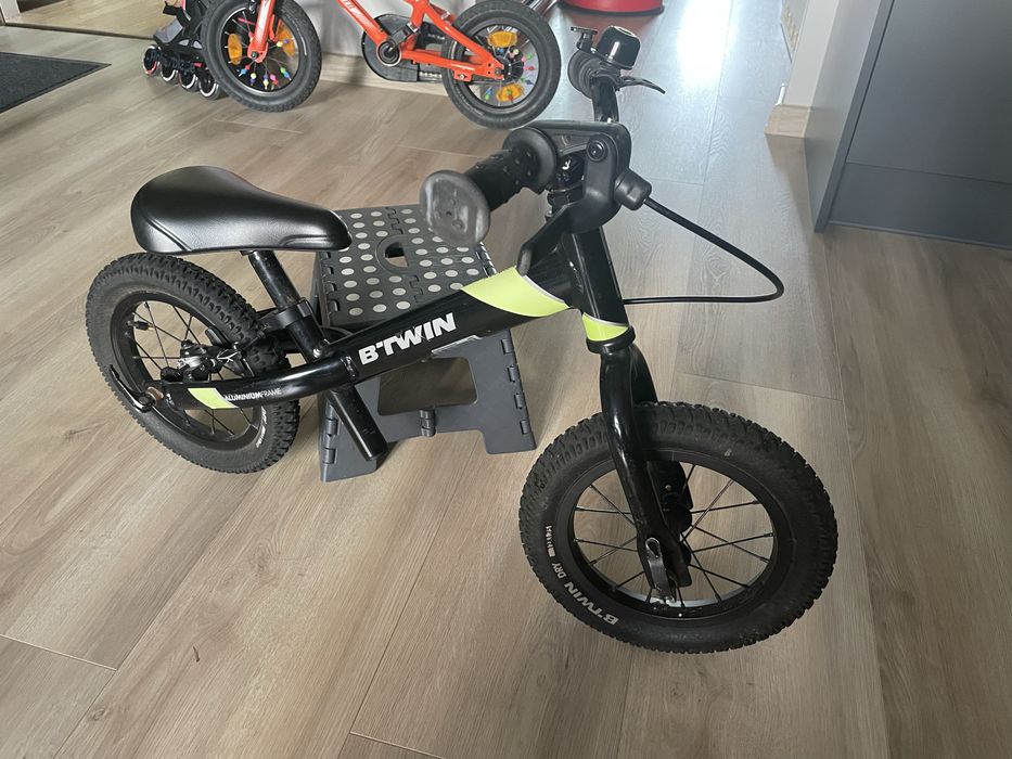 Rowerek biegacz runride 900 12 cali + kask