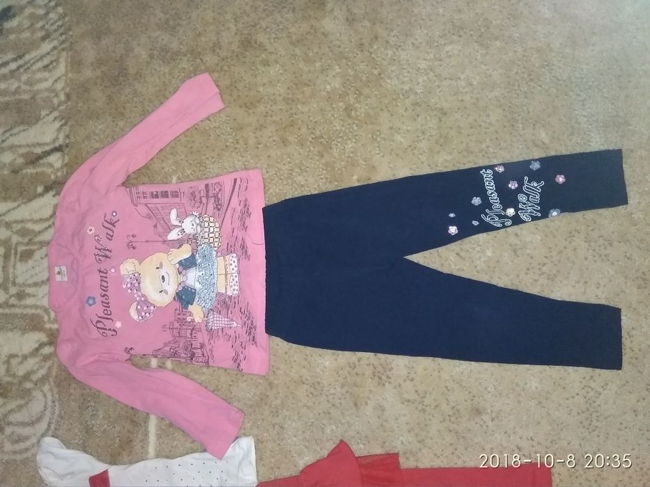 Пакет одягу(костюм,сарафан,шапка, жилетка,кофта,гольф,лосіни)