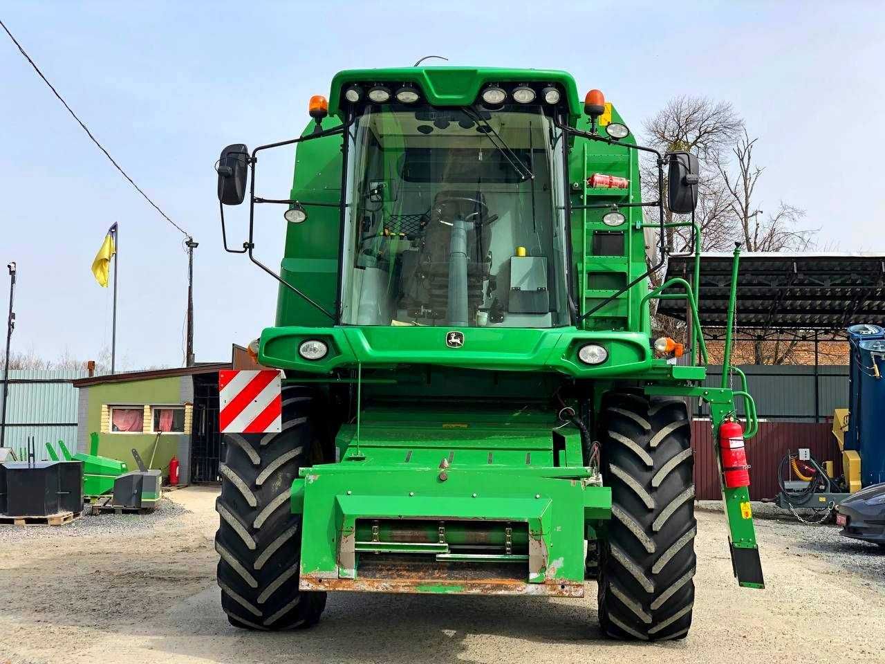 Комбайн John Deere W 440 (2014)